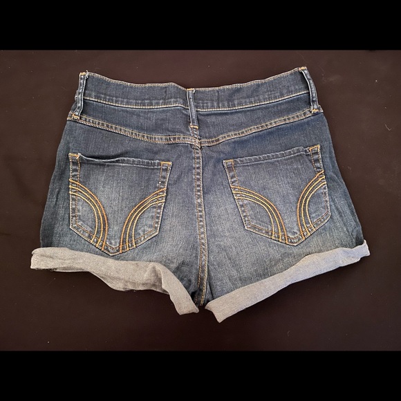Hollister High Waisted Jean Shorts Size 3 - Picture 6 of 7